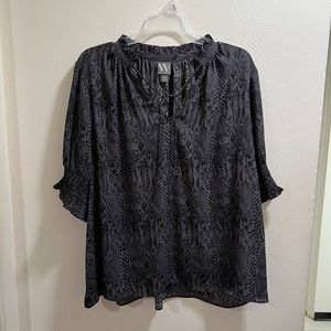 SNAKE SKIN GRAY BLOUSE